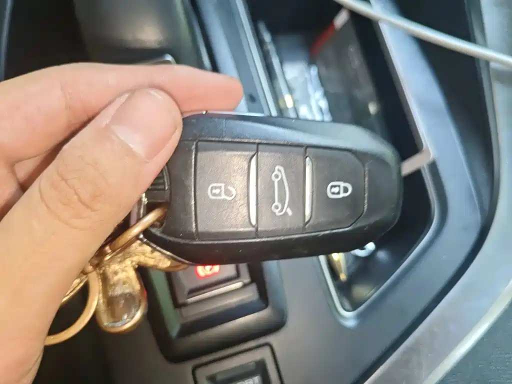Peugeot 4008 — миниатюра 12
