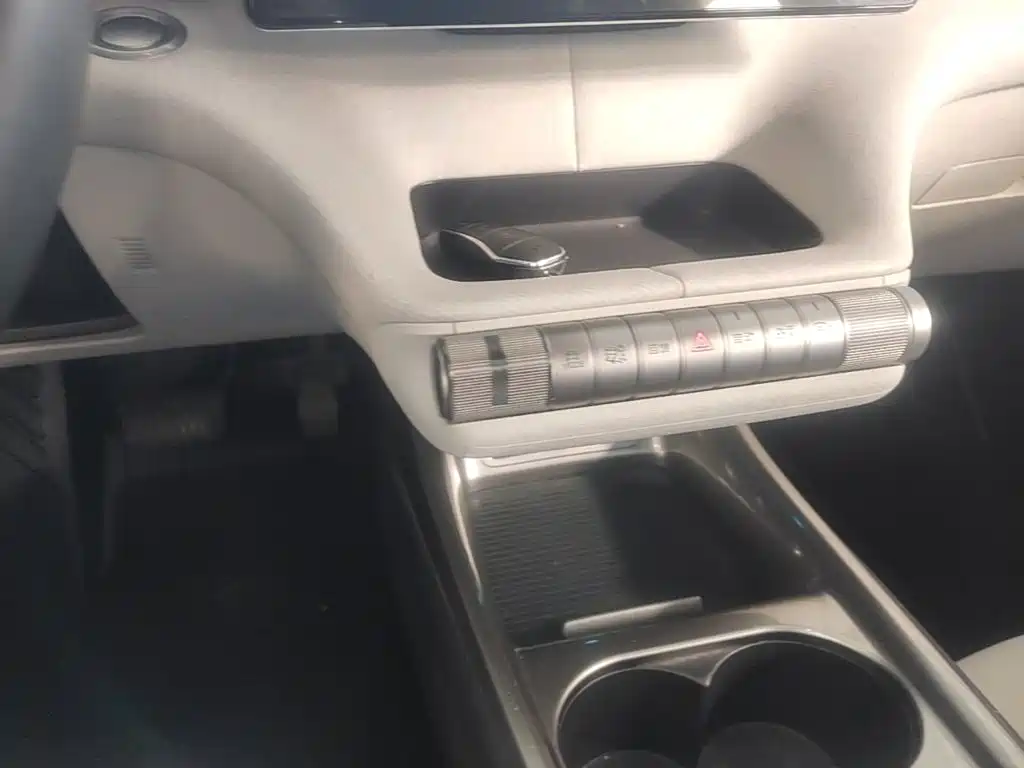BYD Dolphin — миниатюра 14