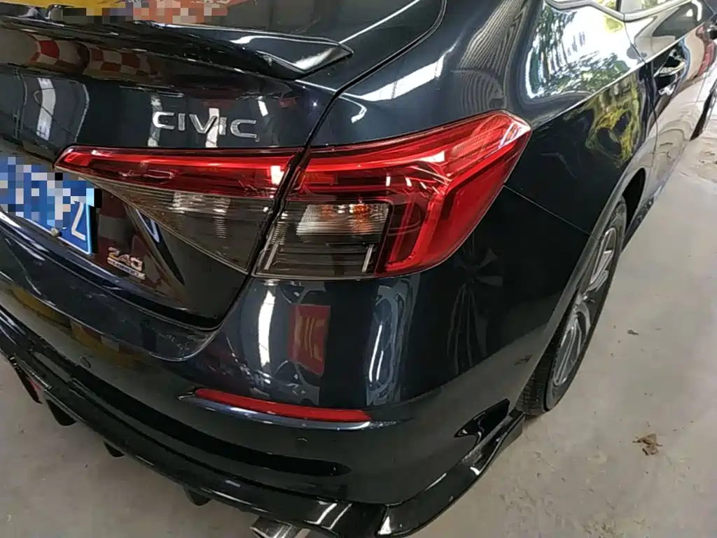Honda Civic — миниатюра 8