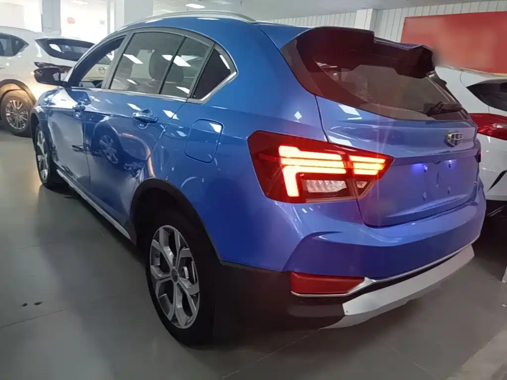 Geely Vision S1 — миниатюра 5