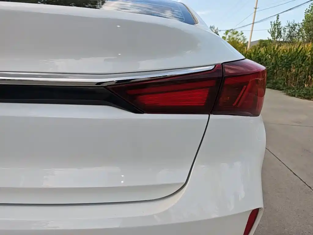 Changan Eado — миниатюра 8