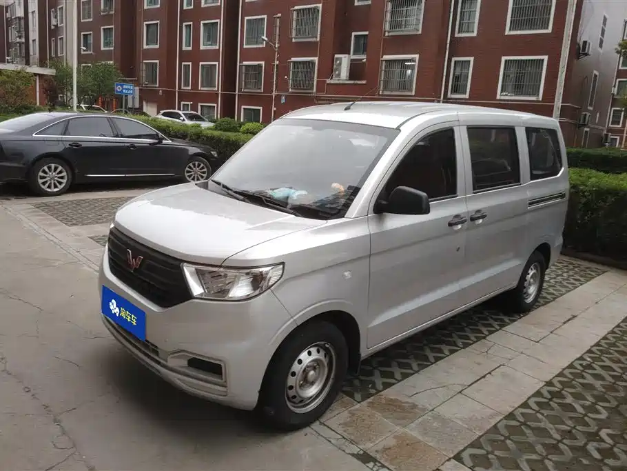 Wuling Hongguang V 2024
