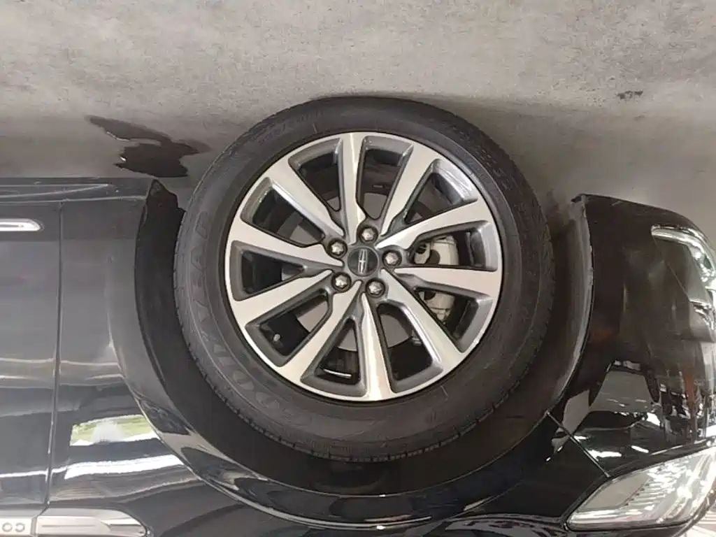 Lincoln Continental — миниатюра 23