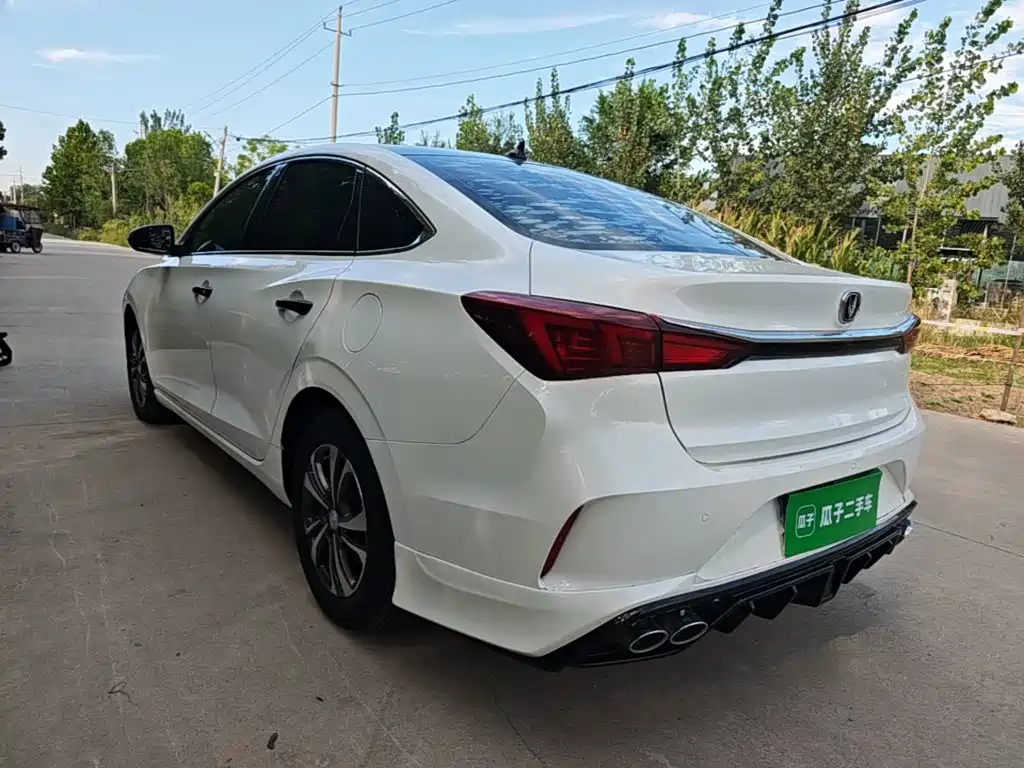 Changan Eado — миниатюра 5