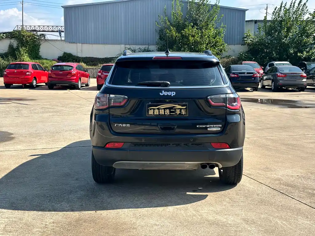 Jeep Compass — миниатюра 10