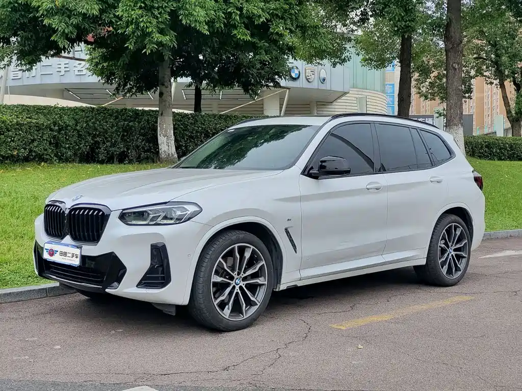 宝马X3 2022款 xDrive30i 领先型 M曜夜套装 2025