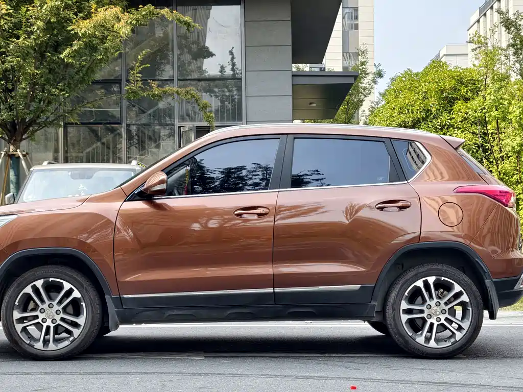 BAIC Senova X35 — миниатюра 2