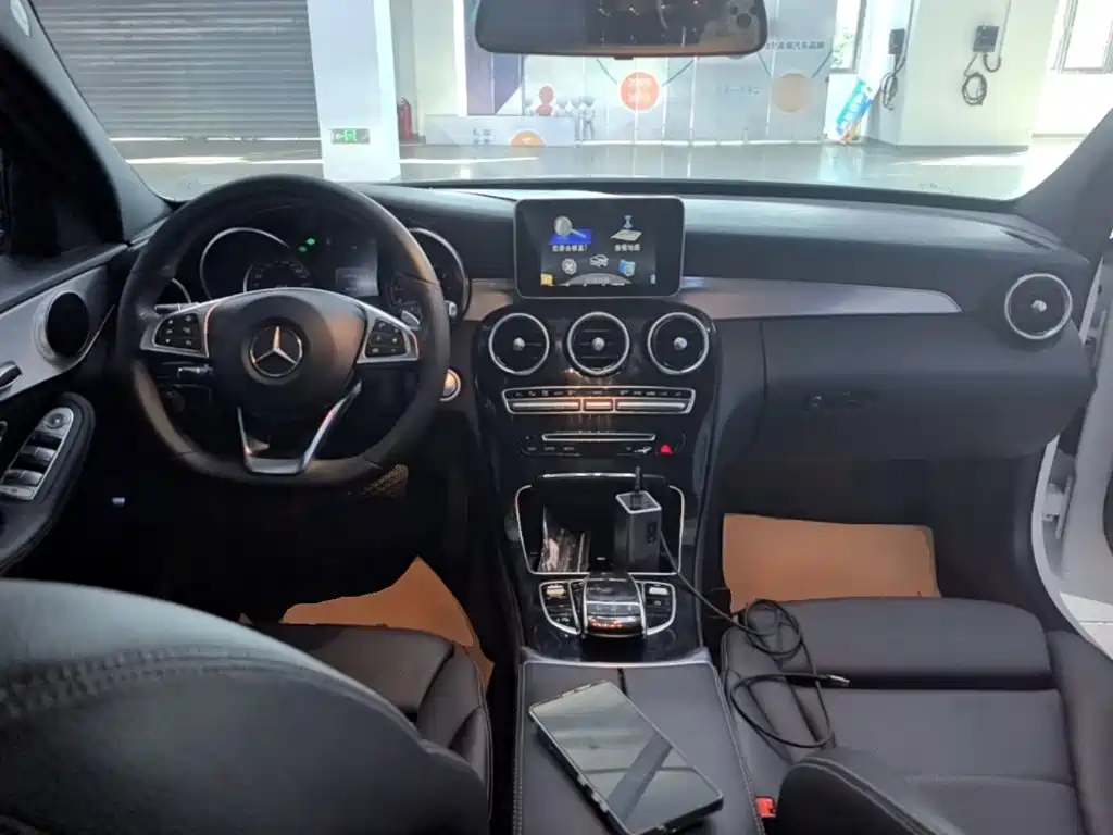Mercedes-Benz C-Class — миниатюра 10