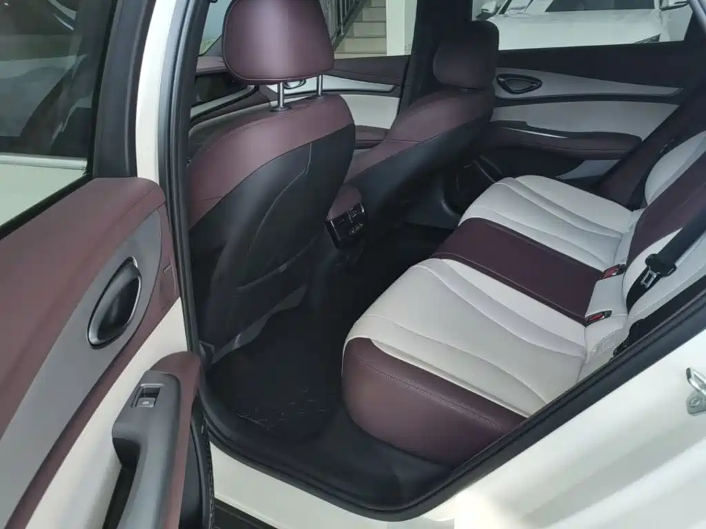 BYD Seal 07 DM-i — миниатюра 17