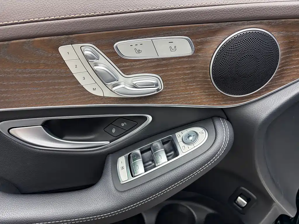 Mercedes-Benz GLC — миниатюра 13
