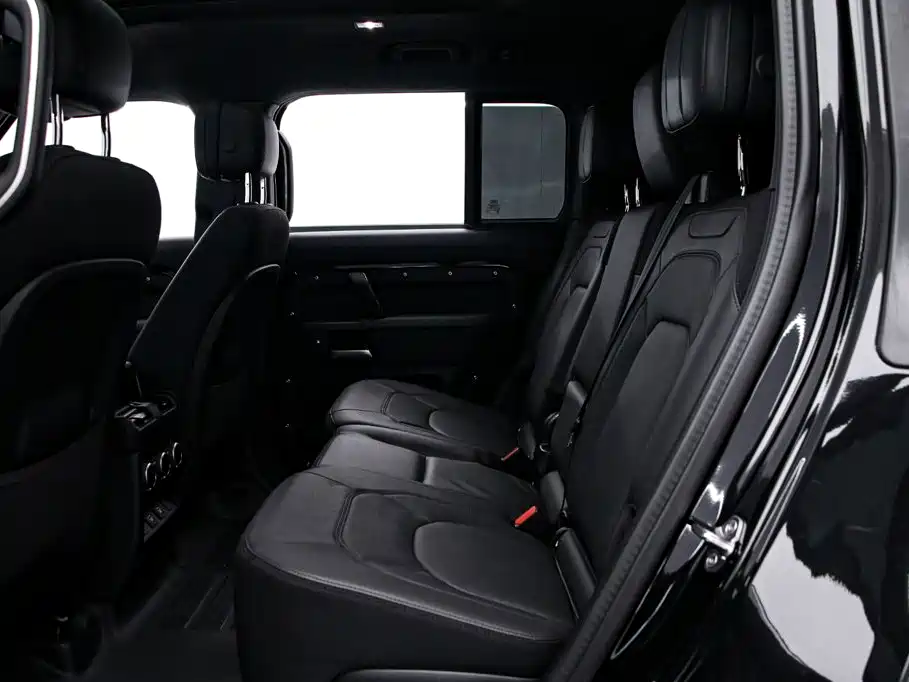 Land Rover Defender — миниатюра 16