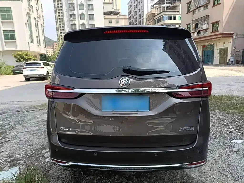 Buick GL8 — миниатюра 6