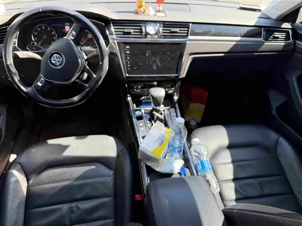 Volkswagen Phideon — миниатюра 4