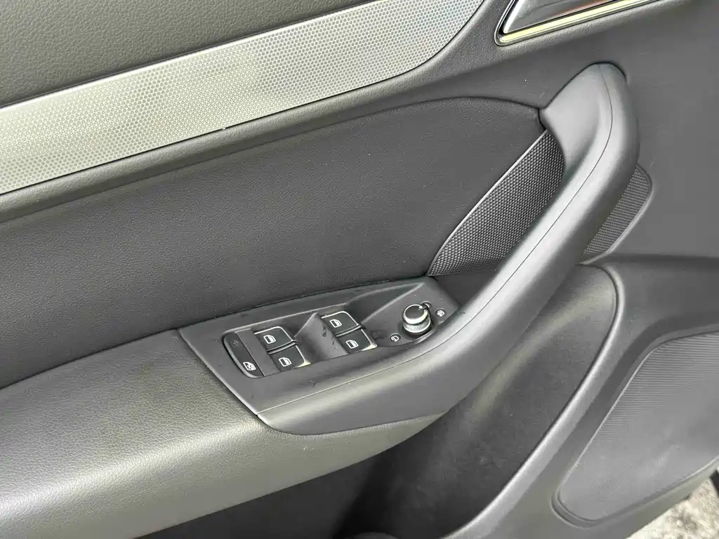 Audi Q3 — миниатюра 13