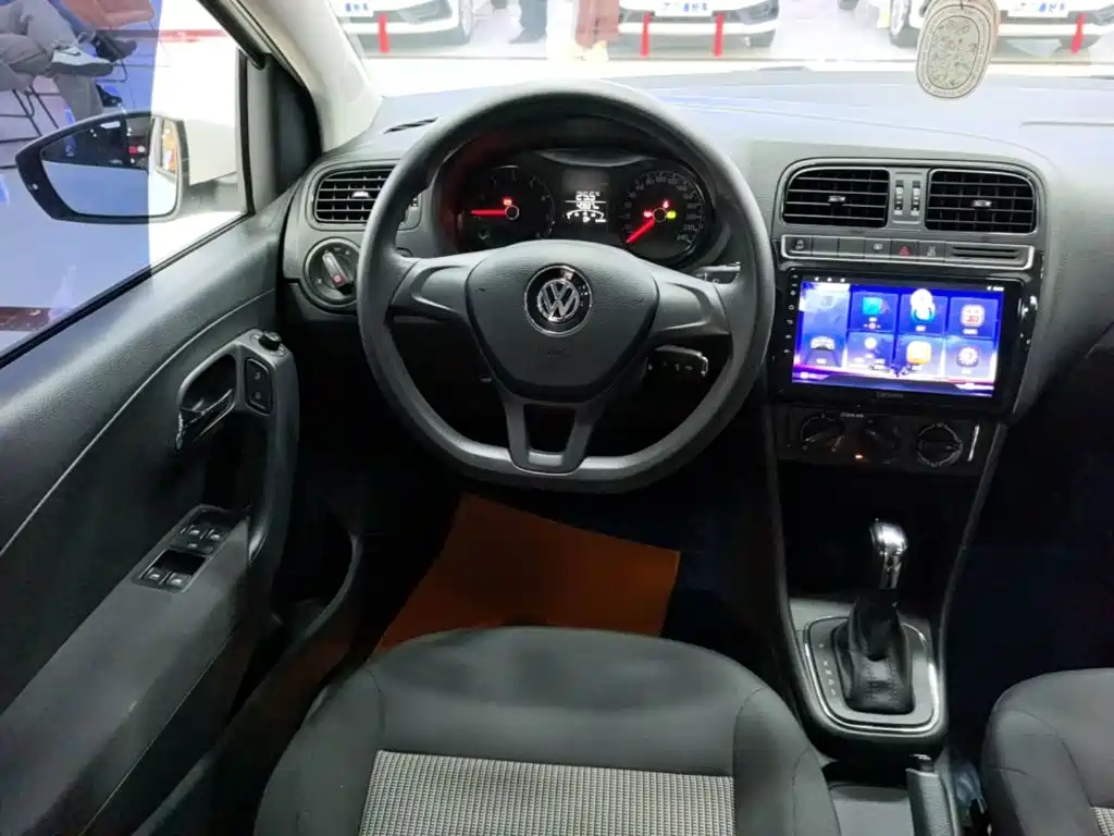 Volkswagen Polo — миниатюра 11