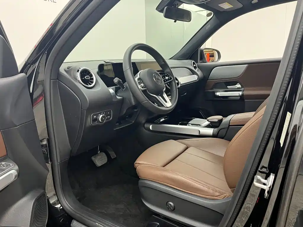Mercedes-Benz GLB — миниатюра 7