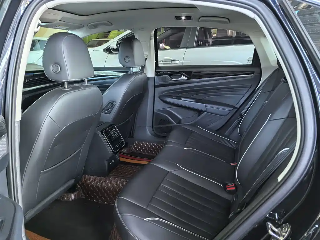 Volkswagen Passat — миниатюра 9