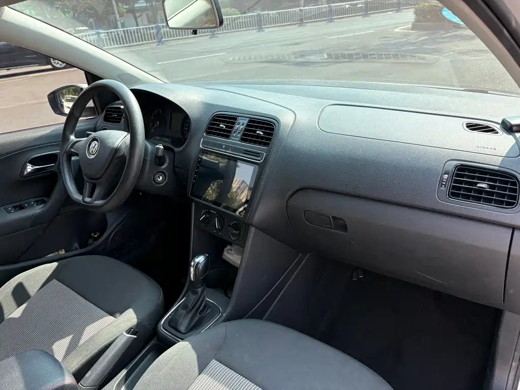 Volkswagen Polo — миниатюра 9