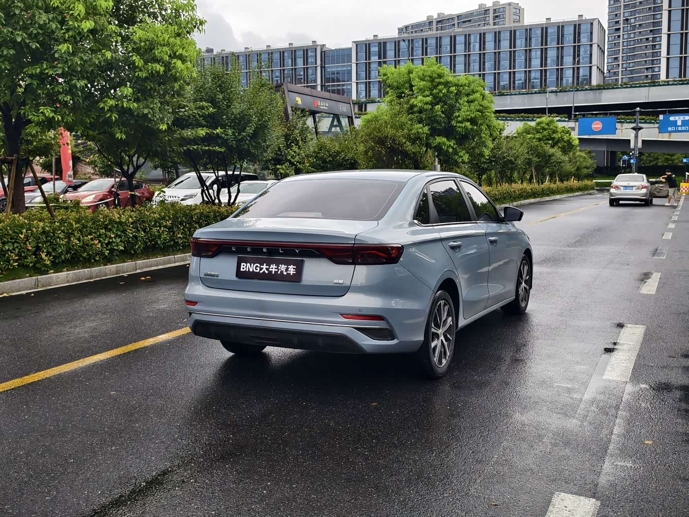 Geely Emgrand 1.5 л 2023 г. Голубой, пробег 18000 км