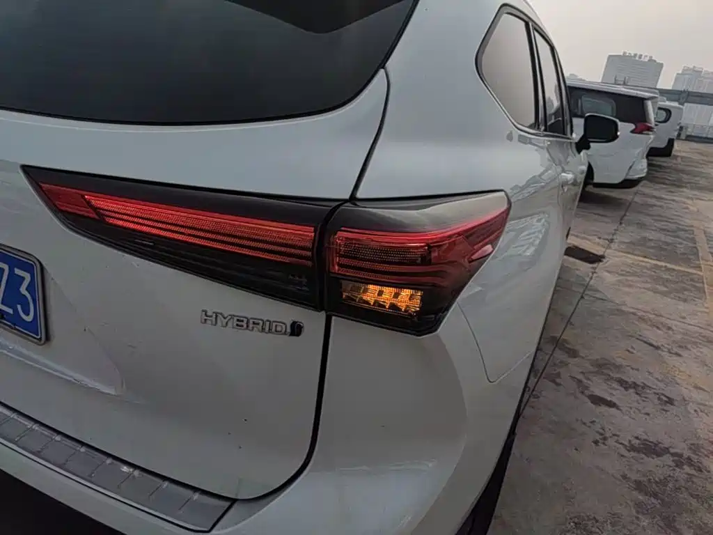 Toyota Highlander — миниатюра 8