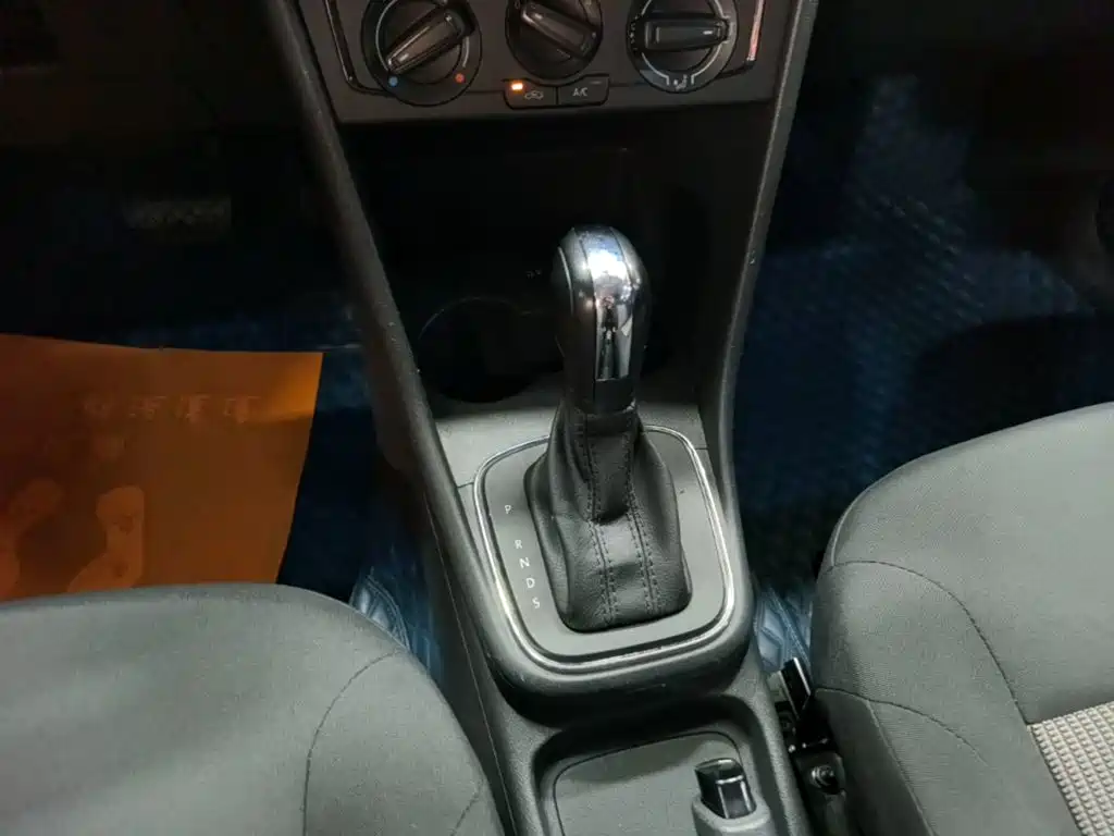 Volkswagen Polo — миниатюра 14