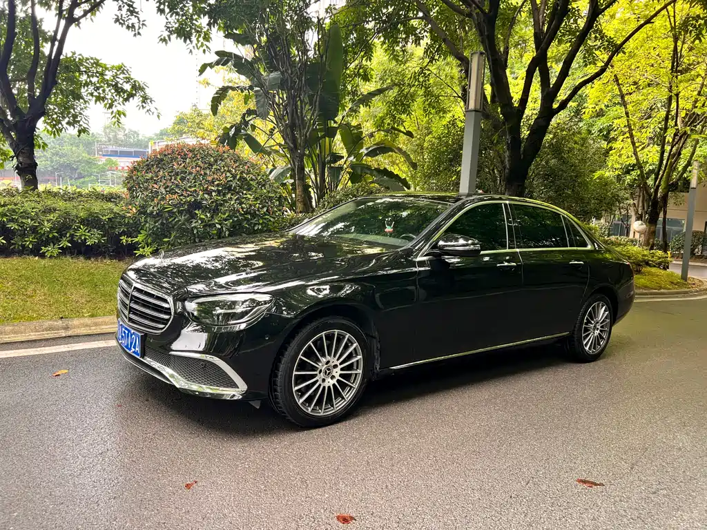 Mercedes-Benz E-Class 2022