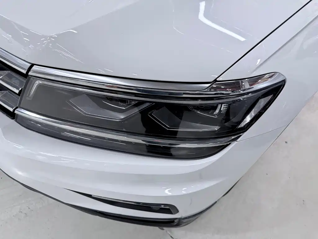 Volkswagen Tiguan L — миниатюра 4