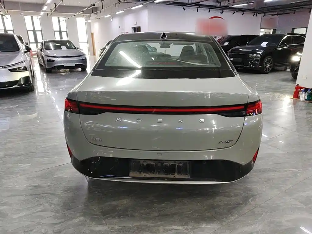 XPeng P5 — миниатюра 6