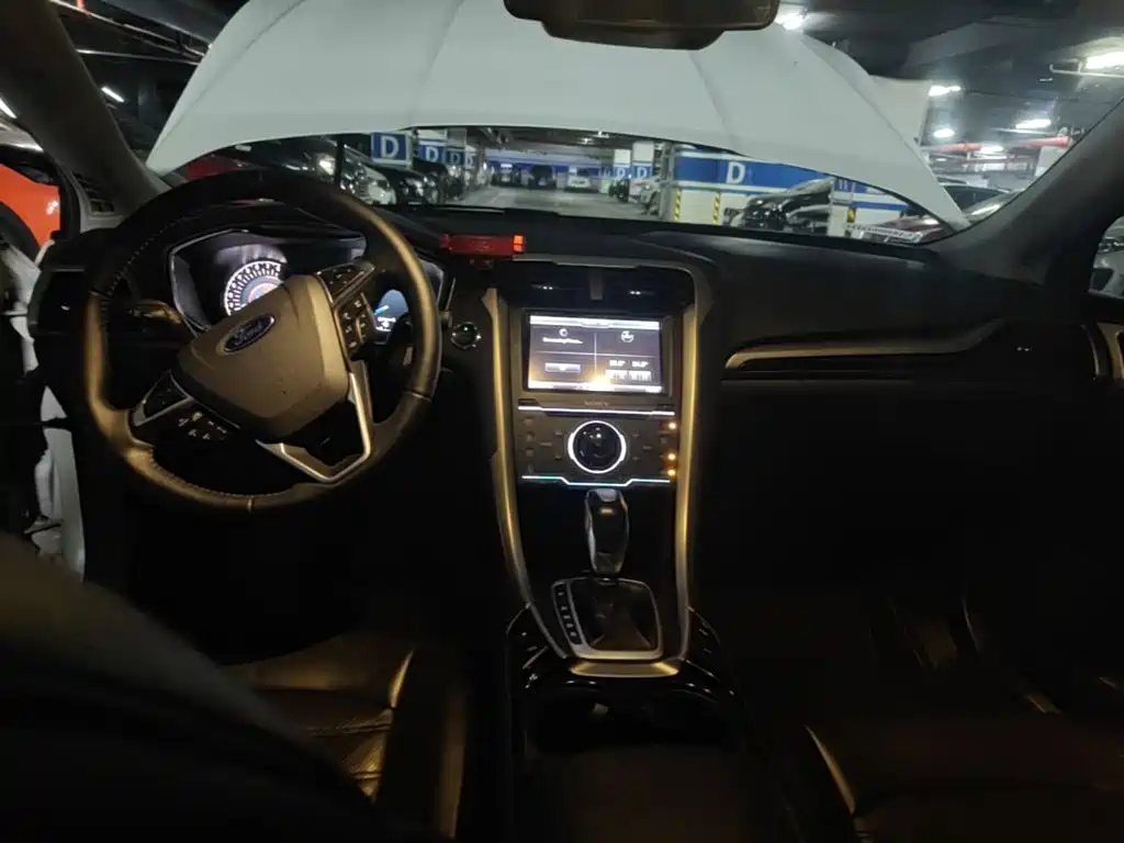 Ford Mondeo — миниатюра 11
