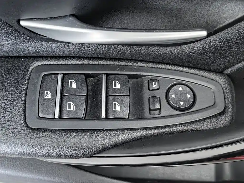 BMW 3 Series — миниатюра 9