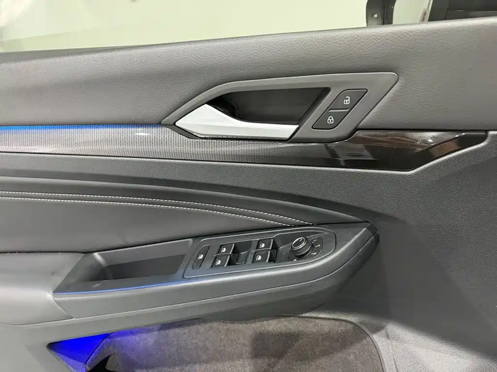 Volkswagen Golf — миниатюра 9