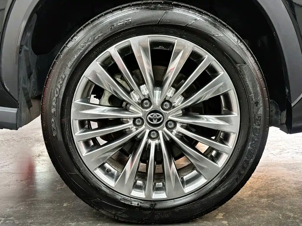 Toyota Highlander 2024 380T Luxury 7 мест