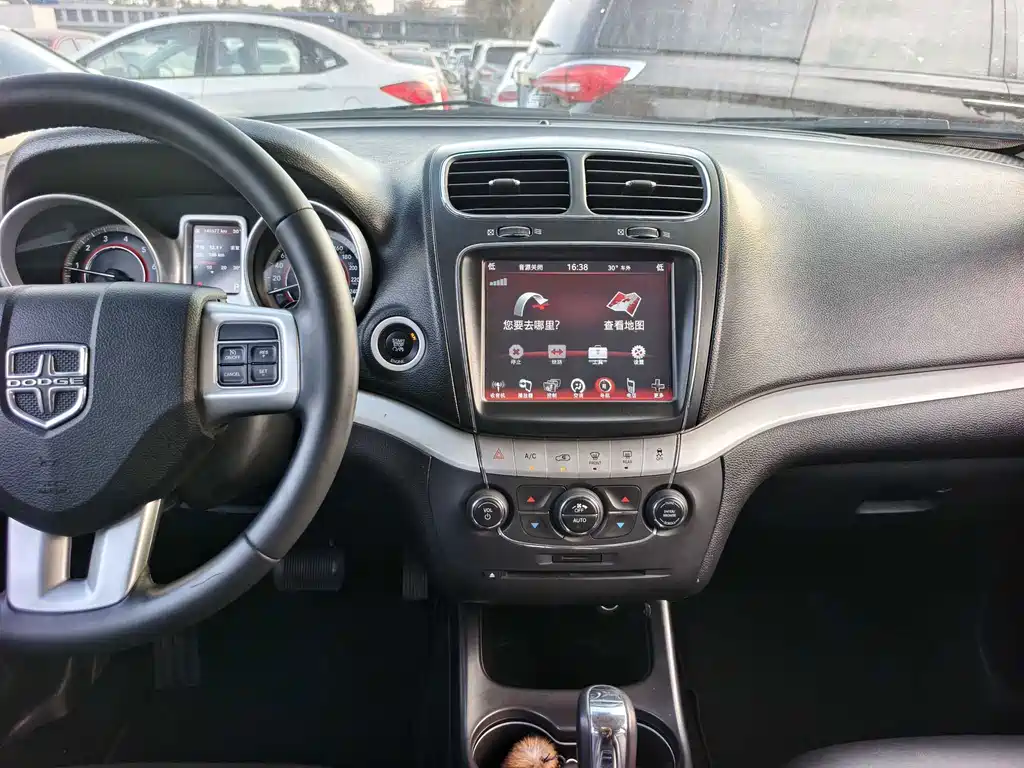 Dodge Journey — миниатюра 13