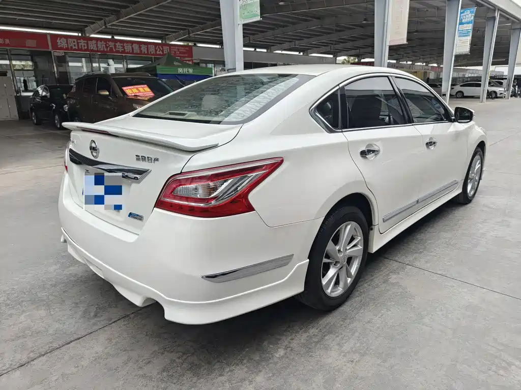 NISSAN TEANA