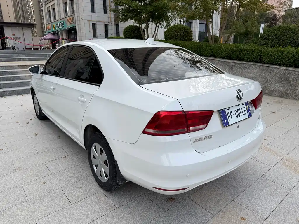Volkswagen Santana — миниатюра 4