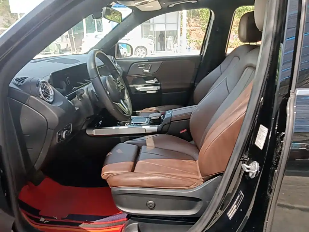 Mercedes-Benz GLB — миниатюра 15