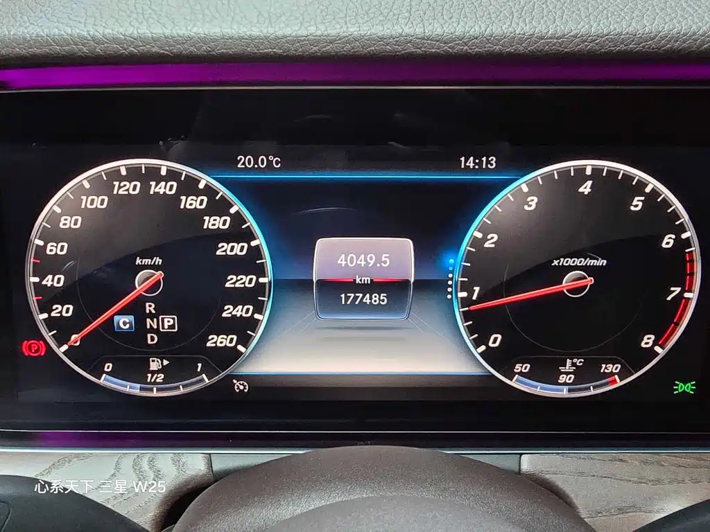 Mercedes-Benz E-Class — миниатюра 16