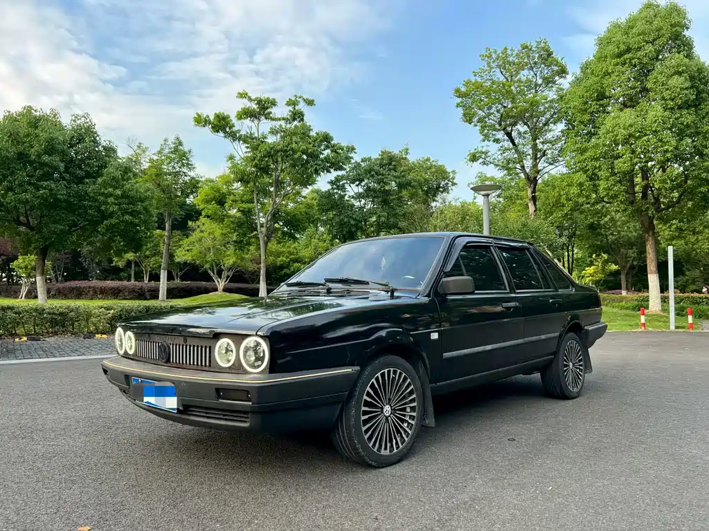 Volkswagen Santana Classic — миниатюра 2