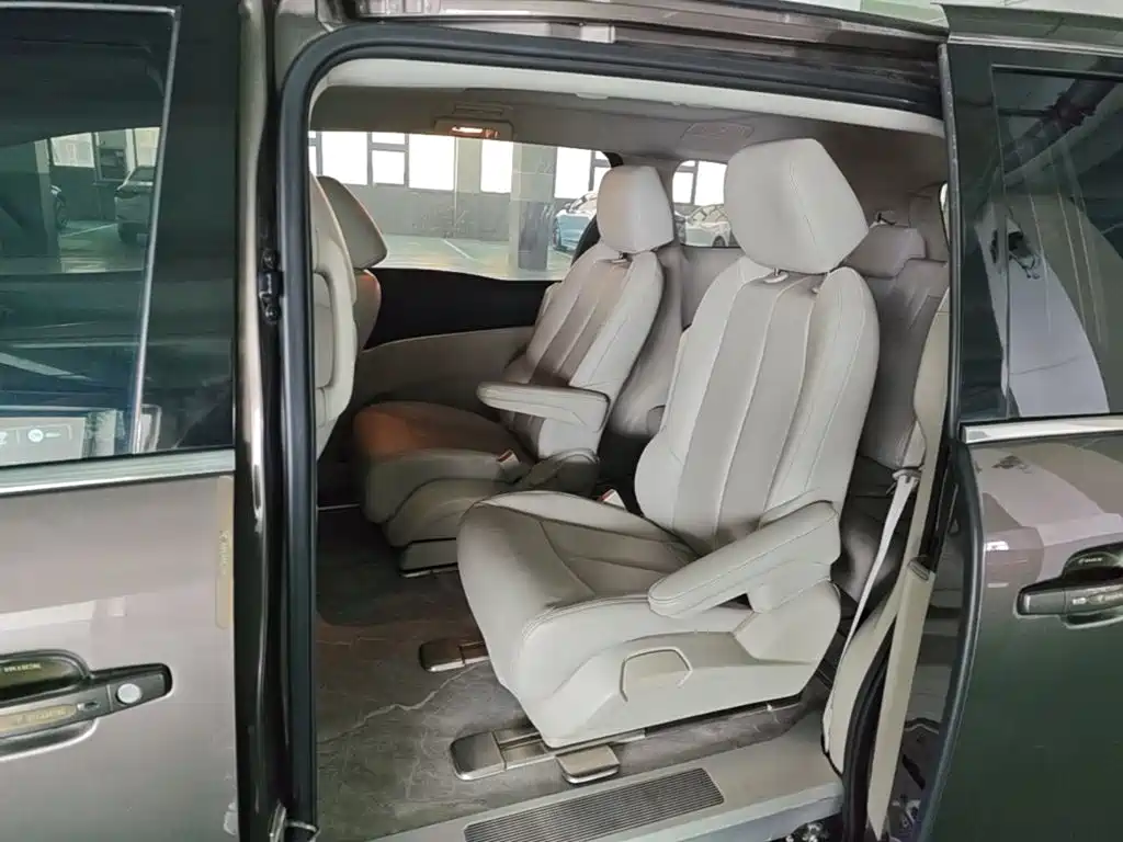 Buick GL8 — миниатюра 13