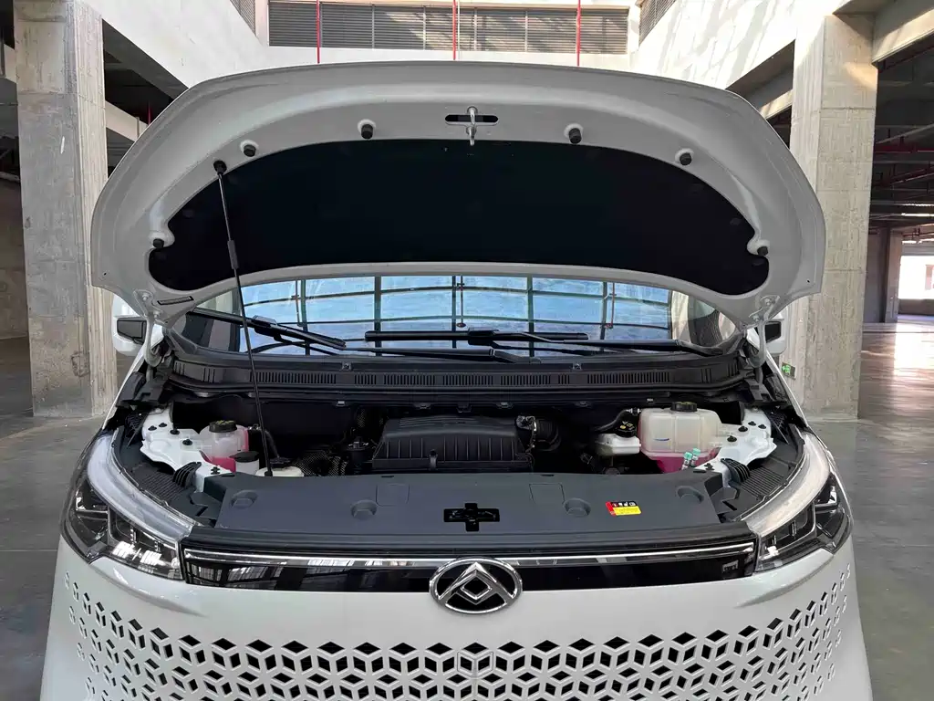 MAXUS V70 — миниатюра 15