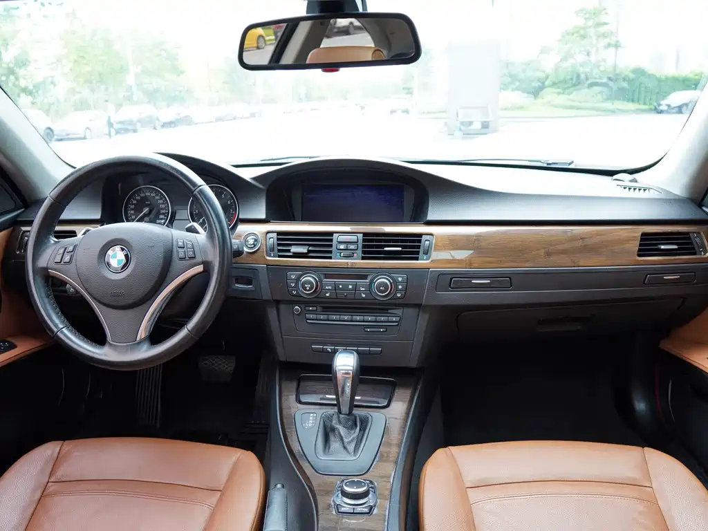 BMW 3 Series 3 2011 330i