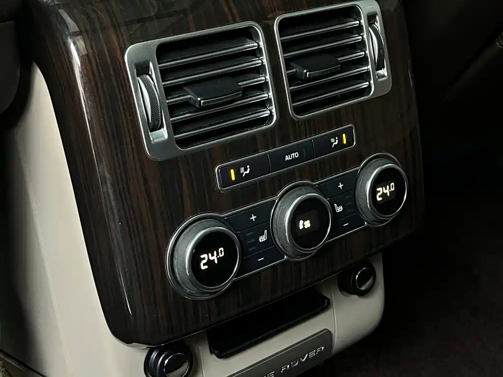 Land Rover Range Rover — миниатюра 21