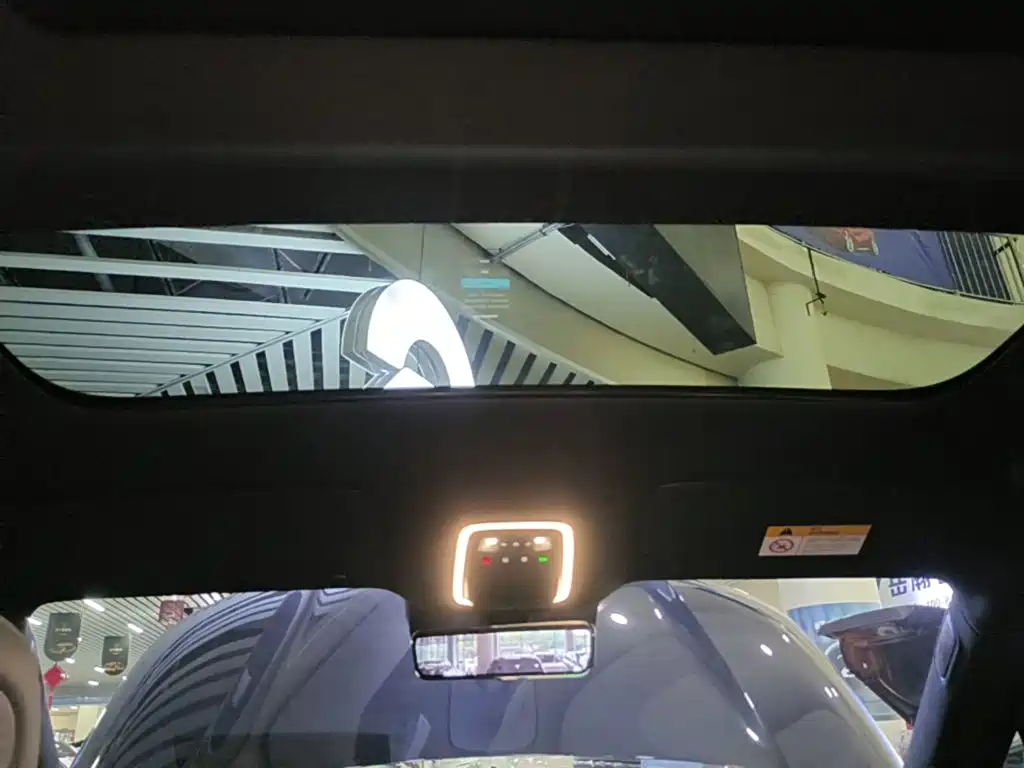 NIO ES8 — миниатюра 18
