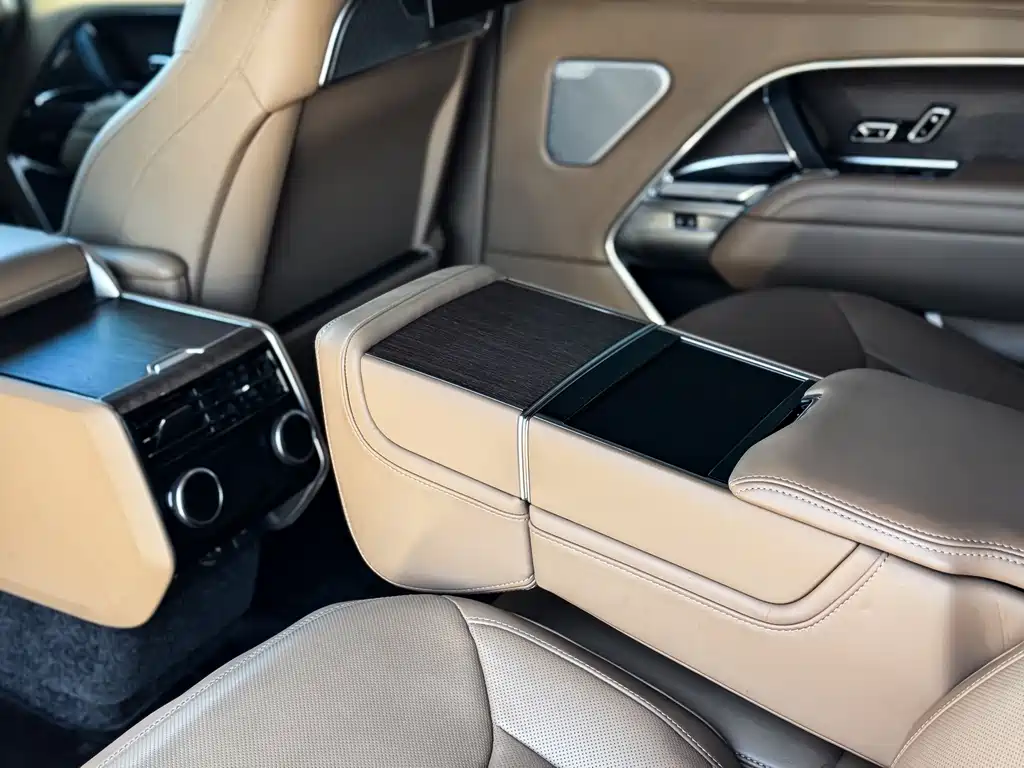 Land Rover Range Rover — миниатюра 11