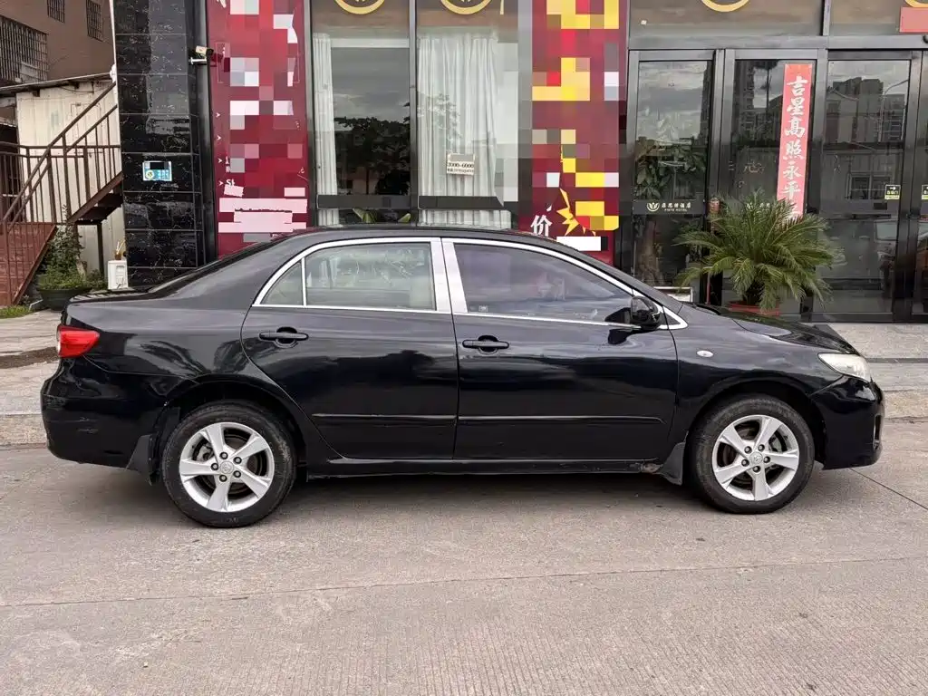 Toyota Corolla — миниатюра 3