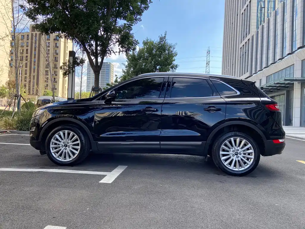 Lincoln MKC — миниатюра 2