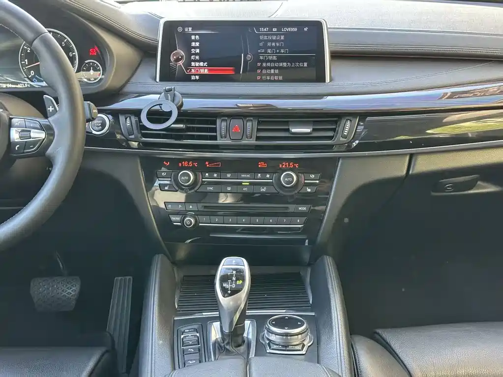 BMW X6 — миниатюра 29