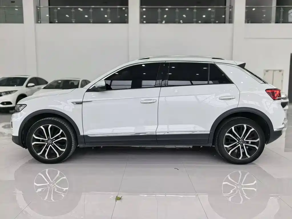 VOLKSWAGEN T ROC EXPLORING SONGS