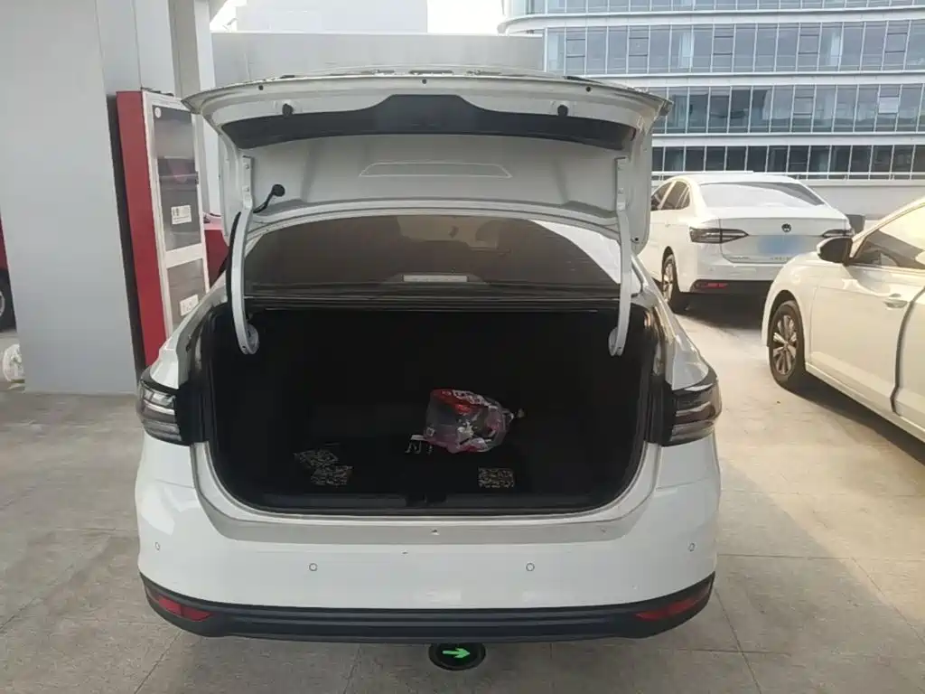 Volkswagen Lavida — миниатюра 19