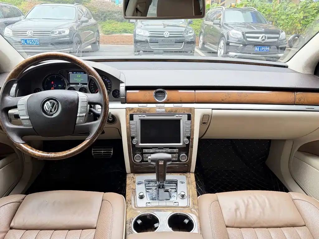 Volkswagen Phaeton — миниатюра 12